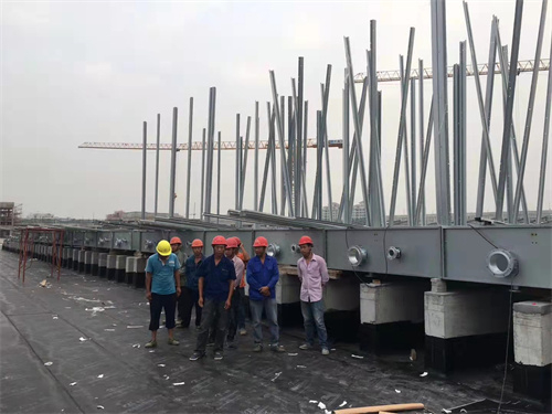 冷卻塔與工業(yè)冷水機(jī)的工作原理
