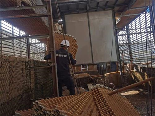 冷卻塔“冒白煙”是怎么回事？